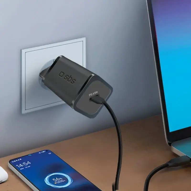 SBS Mobile vidaus kintamosios srovės greitasis įkroviklis TETRGAN1C65W — 100–240V, 1x USB-C, juodas, skirtas išmaniajam telefonui, planšetiniam kompiuteriui, nešiojamajam kompiuteriui, išmaniajam laikrodžiui, ausinėms