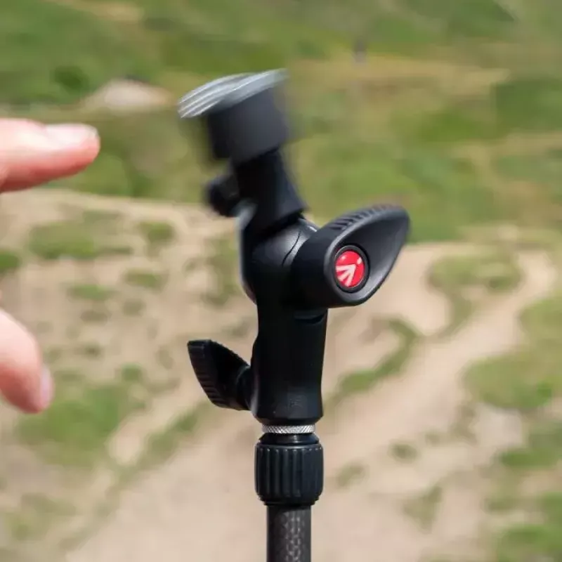 Manfrotto MLH1HS-2 šaltos kreipiamosios judama galvutė su šviesos jungtimi ir skėčio laikikliu