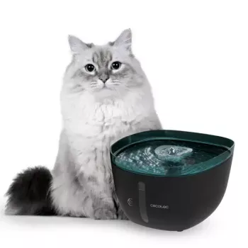 Automatinė gyvūnų girdykla Cecotec Pumba 2200 Refresh 2L Plastikinė Juoda Mėlyna