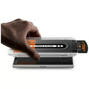 Apsauginė plėvelė Spigen Glas.TR EZ FIT Pro, skirta Samsung Galaxy Z Fold 7 — permatoma, 2 vnt.