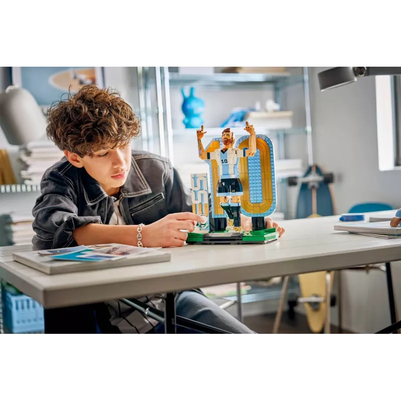 LEGO Editions Sports 43015 Lionel Messi — futbolo legenda