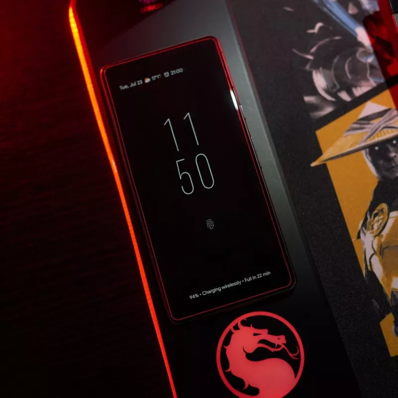 Numskull pelės kilimėlis Mortal Kombat + belaidis įkrovimas 30x80cm