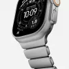 NOMAD Stratos Band - titaninis dirželis, skirtas Apple Watch 49mm su FKM (natūralus titanas, juodas FKM)