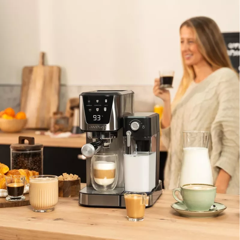 Cecotec kavos aparatas | Power Espresso 20 Cream | Siurblio slėgis 20 barų | Įmontuotas pieno putotuvas | Pusiau automatinis | 1350 W