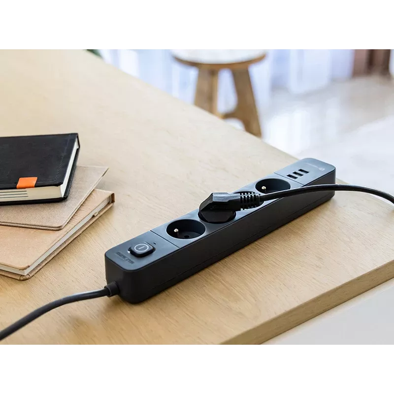 Tracer 47685 Power Line+ 5m (4 lizdai + 3x USB A)