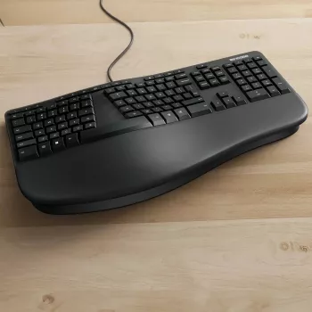 Incase Designed by Microsoft ergonominė klaviatūra, skirta biurui, USB, QWERTY, anglų, juoda