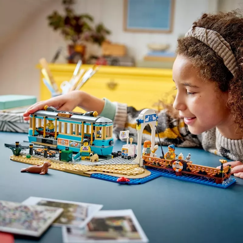 LEGO City 60506 Klasikinis paplūdimio tramvajus (693 d.)