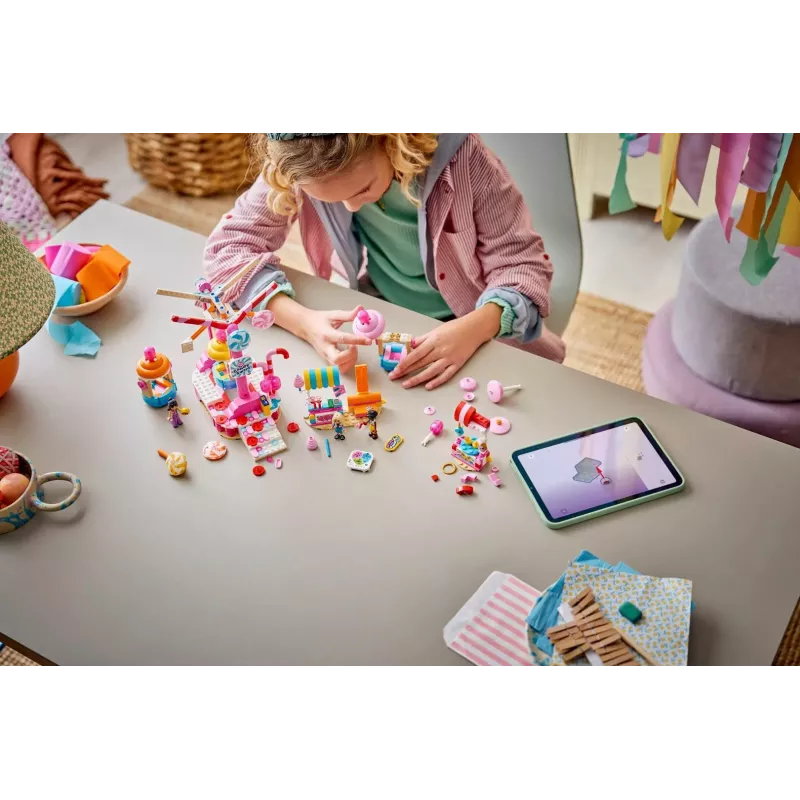 LEGO Friends 42700 Saldainių ir keksiukų apžvalgos ratas (602 d.)