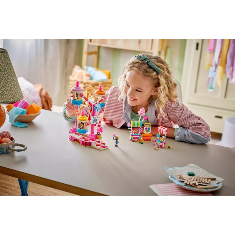 LEGO Friends 42700 Saldainių ir keksiukų apžvalgos ratas (602 d.)