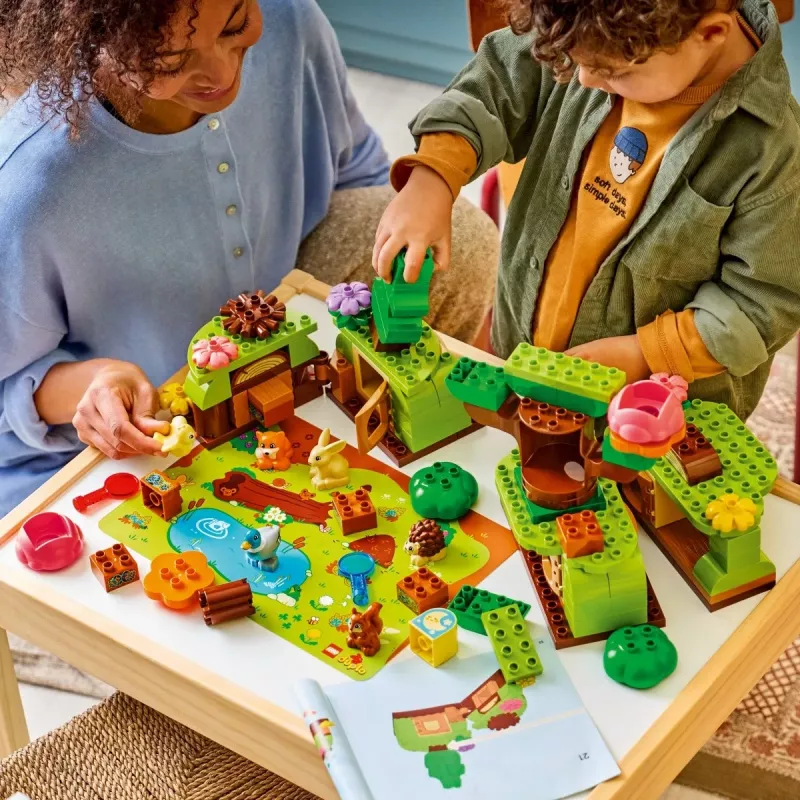 LEGO DUPLO 10480 Atradimų miškas su laukiniais gyvūnais (131 d.)