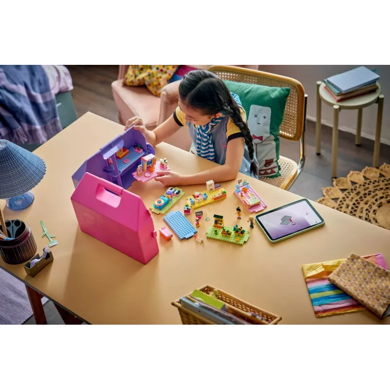 LEGO Friends 42697 Kūrybiškas lėlių namelis lagamine (355 d.)
