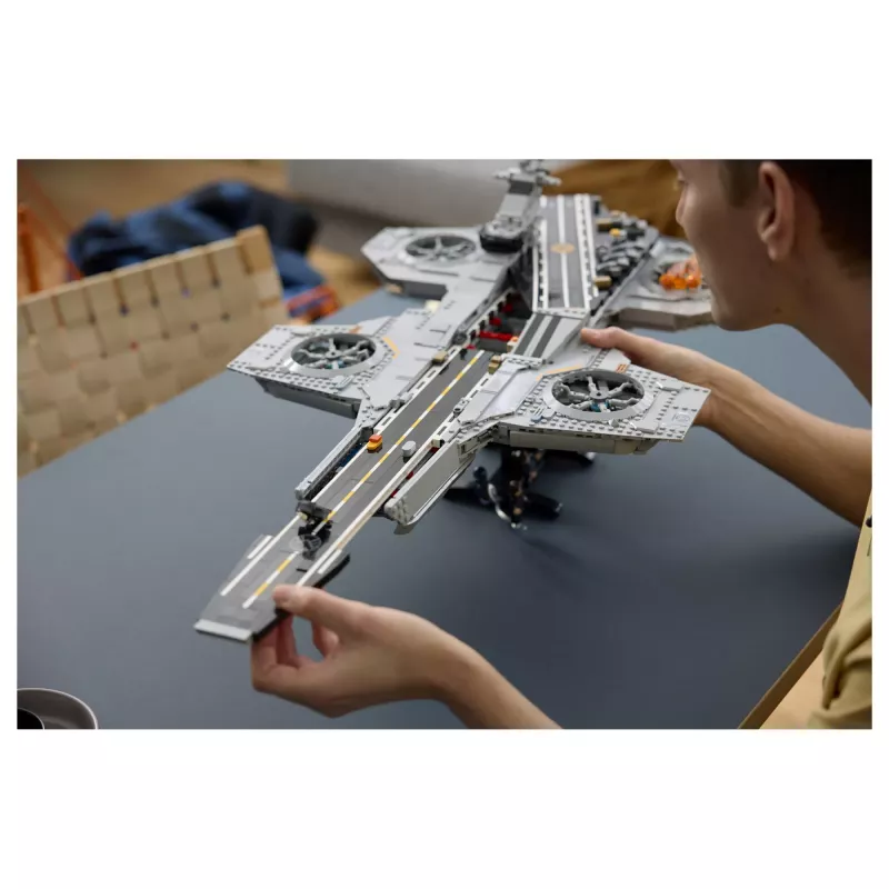 LEGO Marvel 76354 S.H.I.E.L.D. orlaivinis nešėjas (3057 d.)