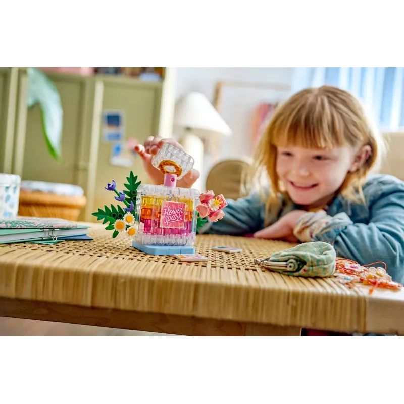 LEGO Creator 3-in-1 31383 Gėlių dekoras kvepalų buteliukas (286 vnt.)