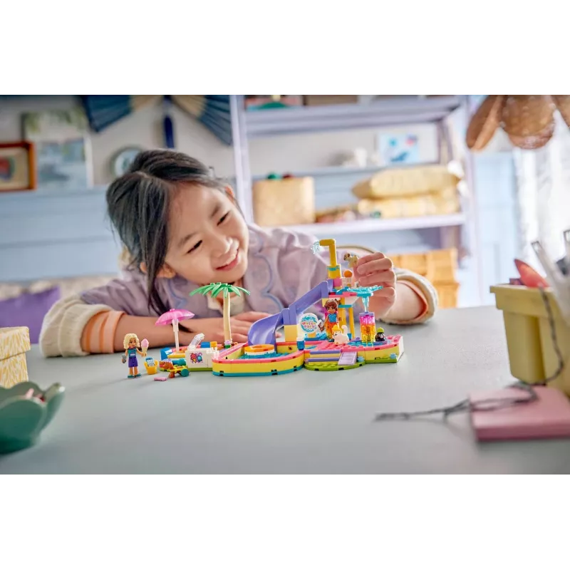LEGO Friends 42676 Fun Water Park Day