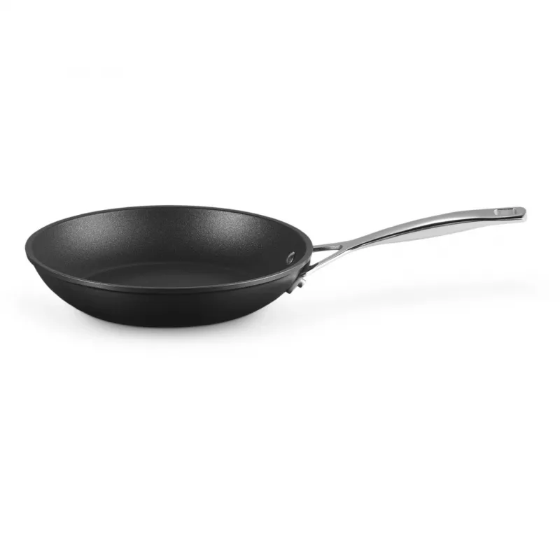 Le Creuset sustiprinta nesvylančioji negili keptuvė, 28 cm, juoda