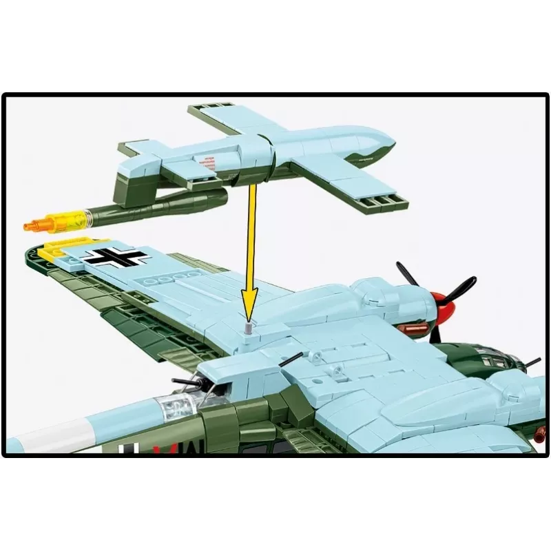 COBI Heinkel HE 111 H-22 su V1 skraidančiąja bomba konstrukcinių blokelių rinkinys, 927 dalys
