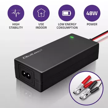 Qoltec 52665 Automatinis akumuliatoriaus įkroviklis AGM GEL STD akumuliatoriams, 24V 2A 48W, LED indikatorius, 1,8 m laidas