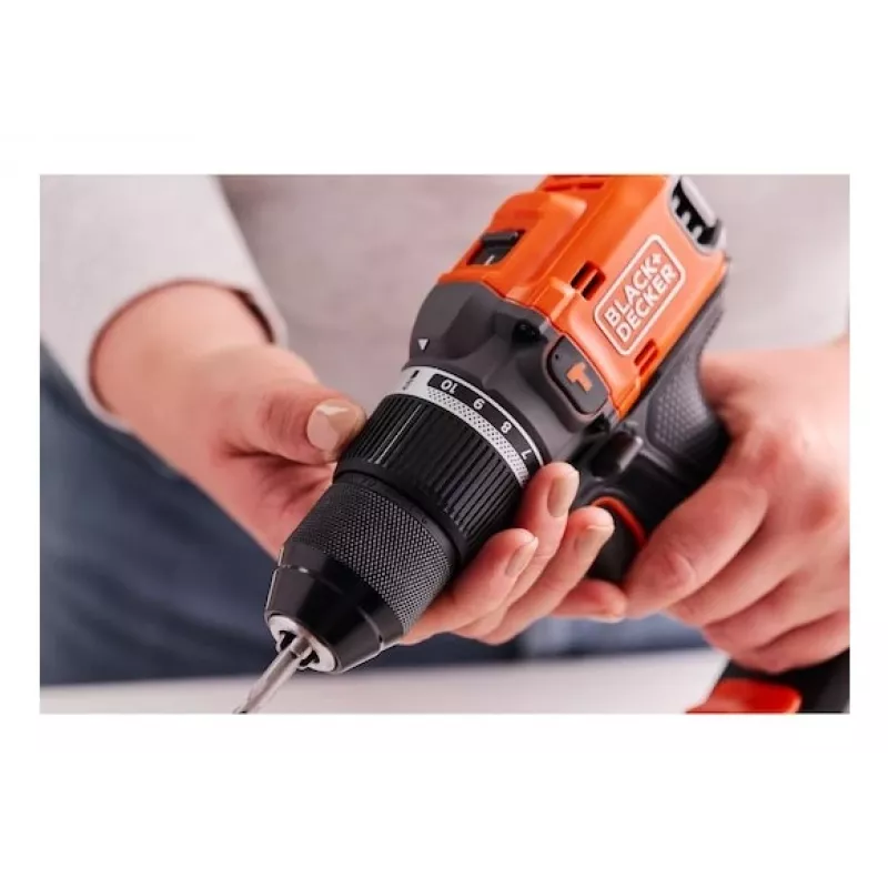 Black & Decker BLD683XN-XJ Laidinis smūginis gręžtuvas 680W 13mm Raktinis griebtuvas 0-3000 RPM Juoda/Oranžinė