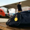 Chipolo POP Bluetooth Tracker su keičiama baterija, skirta iOS ir Android, mėlyna