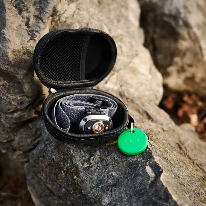 Chipolo POP Bluetooth Tracker su keičiama baterija, skirta iOS ir Android, mėlyna