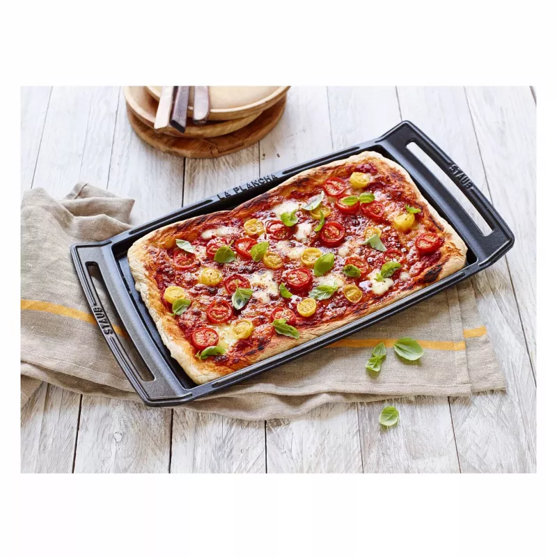 Staub Stačiakampis ketaus kepimo indas su dangčiu, juodas, tinkamas indukcijai, 38 cm