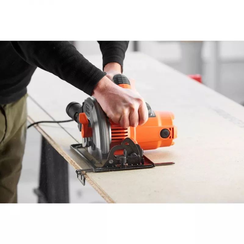 Black & Decker CS1550-QS nešiojamasis diskinis pjūklas 1500W 190mm 5500 RPM