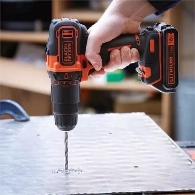 Black & Decker BDCHD18-QW 18V belaidis plaktukinis gręžtuvas 1400 RPM juoda/oranžinė