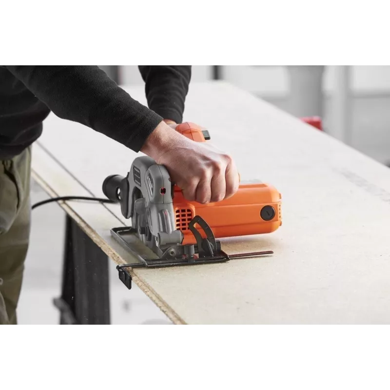 Black & Decker CS1250L-QS 1250W 190mm Diskinis pjūklas su lazeriniu kreiptuvu