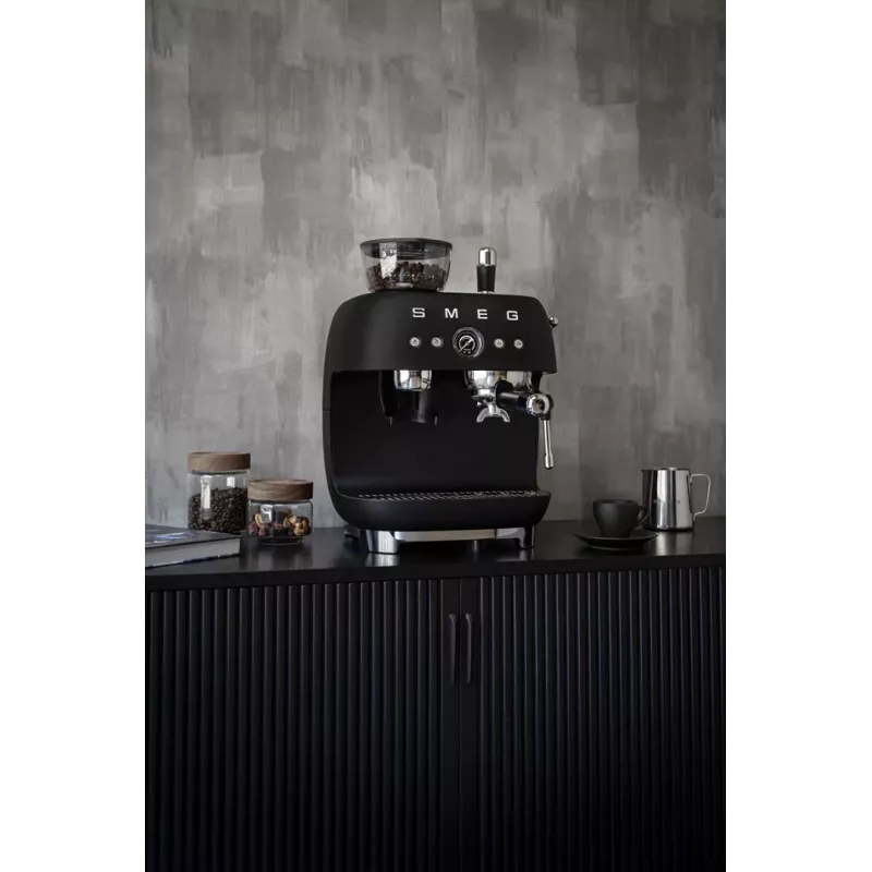 Smeg EGF03BLMEU Espresso kavos aparatas su malūnėliu, 1650 W, juodas