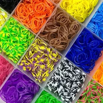 Kiddyz 4400vnt Apyrankių gaminimo rinkinys: gumytės, kabliukai, segtukai ir pakabukai, organizuota laikymo dėžutė, įvairiaspalvis
