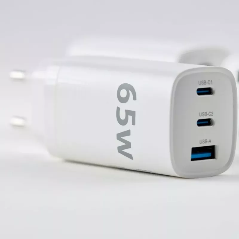 Evelatus 65W Max Fast Charger EU USB-C1/USB-C1/USB-A White