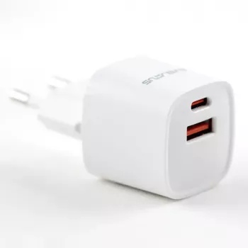 Evelatus USB-A ir USB-C 30W maks. EU įkroviklis baltas