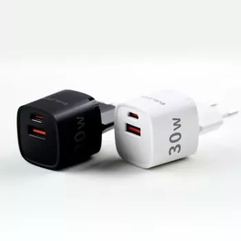 Evelatus USB-A ir USB-C 30W Max EU įkroviklis juodas