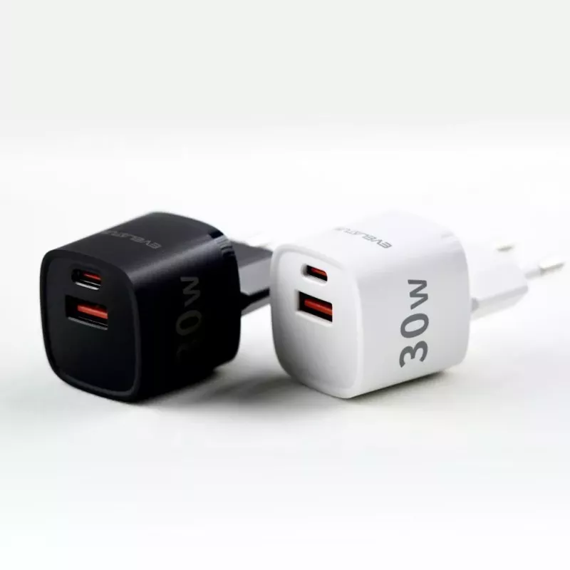 Evelatus USB-A ir USB-C 30W Max EU įkroviklis juodas