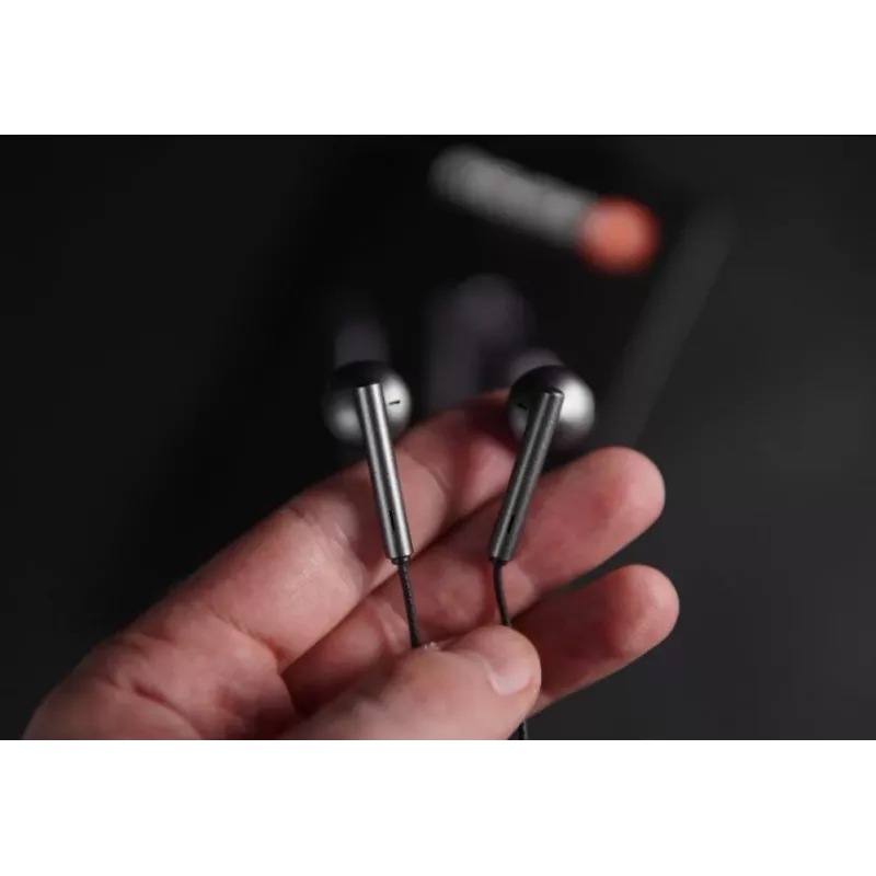 Evelatus Crystal Clear Audio ausinės su Type-C ir mikrofonu CCA-TC-BL juodos