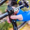Forever Outdoor Bikes Kickstand - Aliuminio lydinio šoninis stovas 24-29 colių dviračiams, juodas