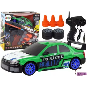 LEAN TOYS nuotoliniu valdymu sportinis automobilis R/C 1:24 žalias su keičiamais ratais