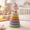 LEAN TOYS Minkštas sensorinis piramidės vienaragis guminis ECO spalvingas