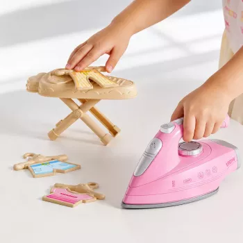 LEAN TOYS Lyginimo rinkinys su lygintuvu, vibracija, šviesa, garsu ir aksesuarais