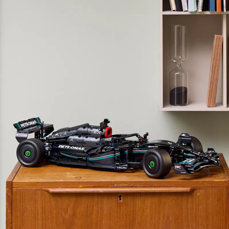 LEGO Technic modelio rinkinys Mercedes‑AMG F1 W14 E Performance — 1 432 detalės, rekomenduojamas amžius 18+