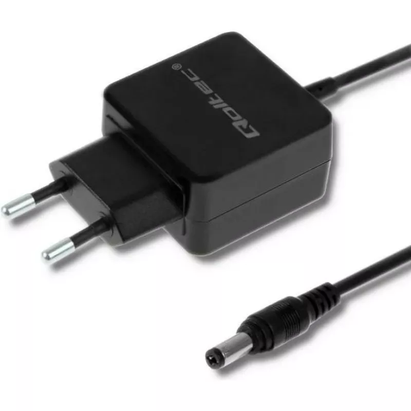Universalus maitinimo adapteris 15W 7 kištukai