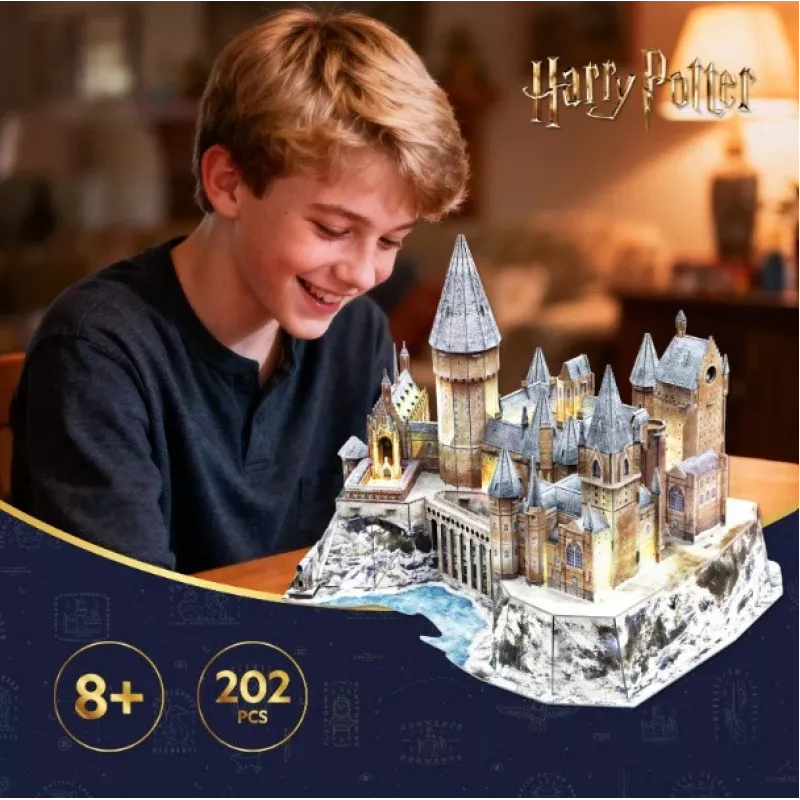CUBIC FUN 3D dėlionė Haris Poteris Hogvartsas Didžioji salė ir Astronomijos bokštas su LED apšvietimu – 850 dalių, kolekcinis modelio rinkinys