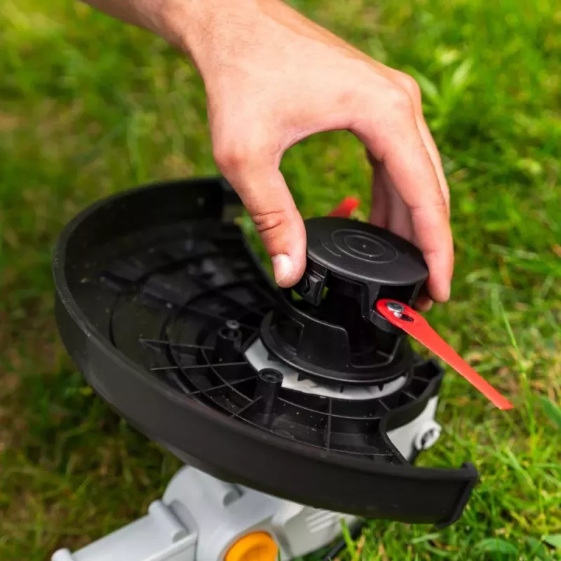 BATAVIA 18V belaidis žoliapjovė 250 mm 2-in-1 su špagatu ir peiliais