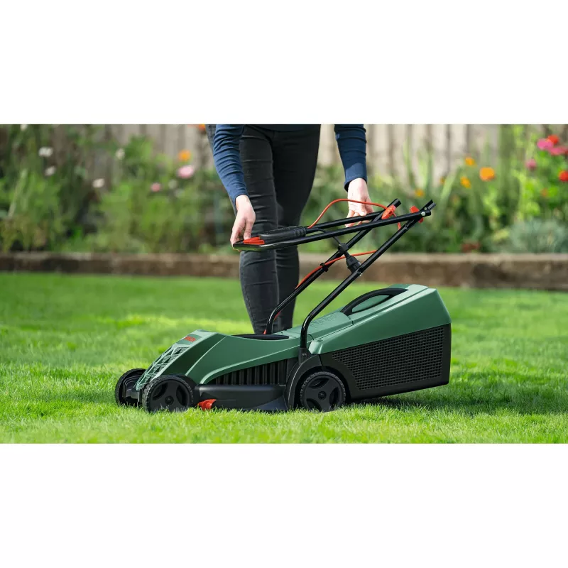 BOSCH EasyRotak 32-220 vejapjovė su 2 peiliais
