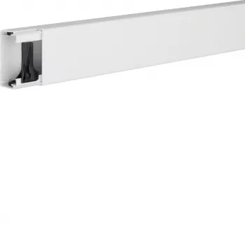 Hager LF3006009016 Kabelių kanalas 30x60mm eismo baltos spalvos (RAL 9016) 2m