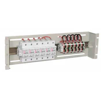 EFB-Elektronik 19 colių 3U energijos paskirstymo / apsauginių jungiklių korpusas, RAL 9005 juodas