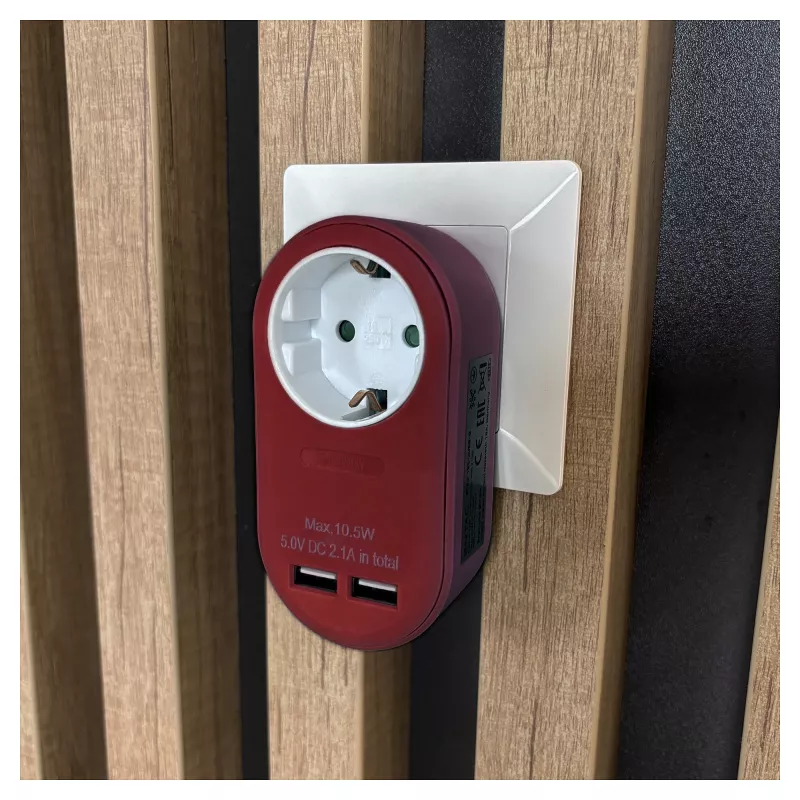 ENTAC sieninis kištukinis adapteris su 2x USB-A bordo spalvos