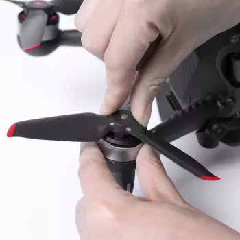 SUNNYLIFE atsarginiai propeleriai 4x, skirti DJI FPV Combo dronui (2 pagal laikrodžio rodyklę + 2 prieš laikrodžio rodyklę) - 5328S-2-R
