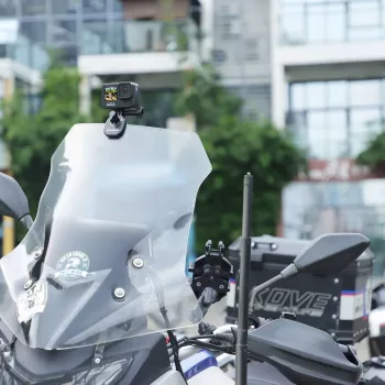 SUNNYLIFE Siurbtuvinis laikiklis motociklo priekiniam stiklui, suderinamas su GoPro SJCAM Xiaomi DJI Insta360 ZJ846-D