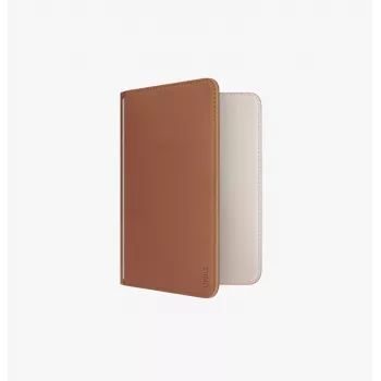UNIQ Belmont Passport Holder su Apple Find My ir RFID blokavimu, karamelinė smėlio spalva
